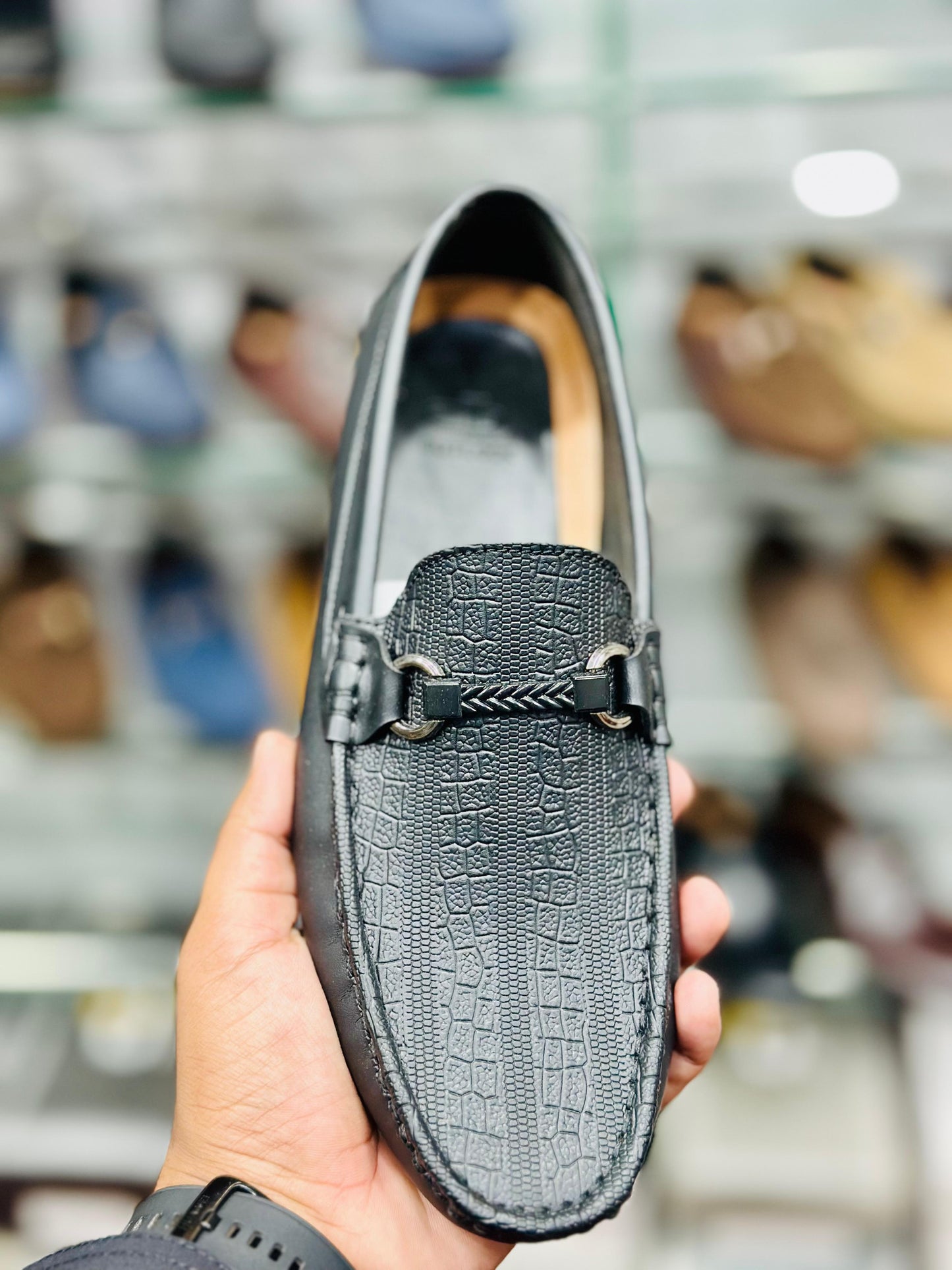 TWO TONE TEXTURED LOAFERS