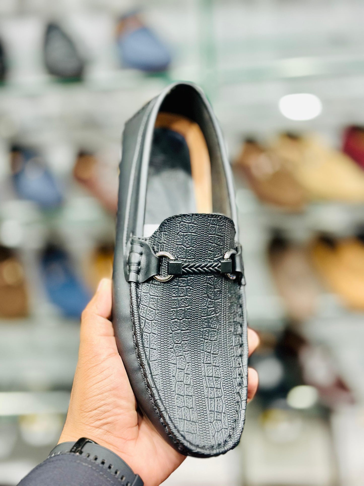TWO TONE TEXTURED LOAFERS